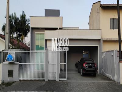 Casa para Locação, em Balneário Barra do Sul, bairro Centro, 3 dormitórios, 2 banheiros, 2 vagas