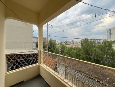Kitnet para Locao, em Montes Claros, bairro Alto So Joo, 1 dormitrio, 1 banheiro, 1 sute