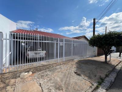 Casa para Venda, em Marília, bairro Jardim Santa Antonieta, 3 dormitórios, 1 banheiro, 3 vagas