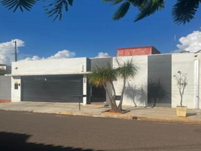 Casa para Venda, em Assis, bairro Parque Universitário, 3 dormitórios, 1 banheiro, 1 suíte, 2 vagas