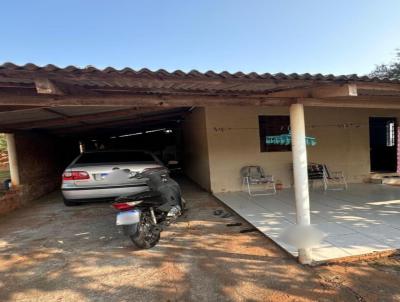 Casa para Venda, em Coronel Vivida, bairro , 3 dormitrios, 1 banheiro, 1 vaga