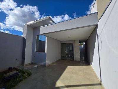 Casa para Venda, em Montes Claros, bairro Planalto, 2 dormitórios, 1 banheiro, 1 suíte, 1 vaga