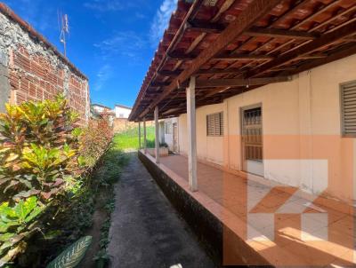 Casa para Venda, em Cachoeira Paulista, bairro Margem Esquerda, 2 dormitrios, 2 banheiros, 2 vagas
