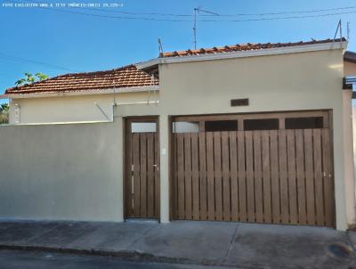 Casa para Locação, em Pirassununga, bairro JARDIM BRASILIA, 3 dormitórios, 1 banheiro, 1 suíte, 1 vaga