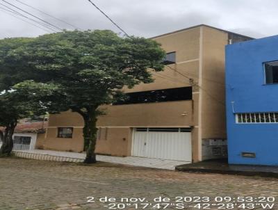 Casa para Venda, em Abre Campo, bairro Centro, 4 dormitrios, 1 banheiro, 3 sutes