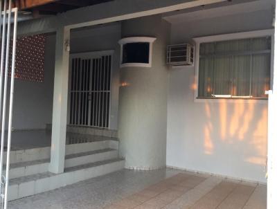 Casa para Venda, em Cascavel, bairro Country, 4 dormitórios, 3 banheiros, 2 suítes, 2 vagas