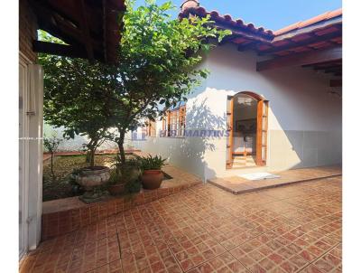 Casa Trrea para Venda, em Po, bairro Jardim Medina, 3 dormitrios, 1 banheiro, 1 sute, 2 vagas