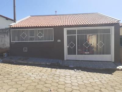 Casa para Venda, em Coronel Macedo, bairro Centro, 2 dormitrios, 1 banheiro, 1 vaga