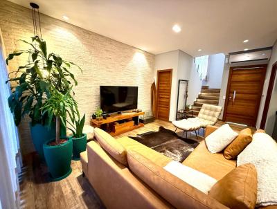 Casa em Condom�nio para Venda, em Joinville, bairro Vila Nova, 4 dormit�rios, 2 banheiros, 1 su�te, 2 vagas