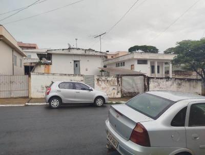 Casa para Venda, em Alfenas, bairro Vila Teixeira, 3 dormitrios, 1 banheiro, 2 vagas