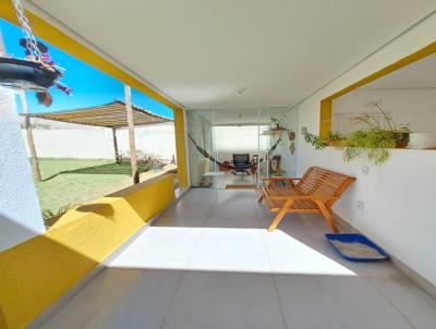 Casa para Venda, em Uberlndia, bairro Santa Mnica, 3 dormitrios, 1 banheiro, 1 sute, 2 vagas