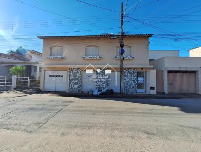 Casa para Venda, em Oliveira, bairro Centro