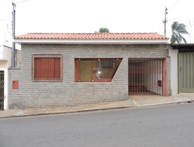 Casa para Venda, em Alfenas, bairro Centro, 3 dormitrios, 2 banheiros, 1 sute, 1 vaga