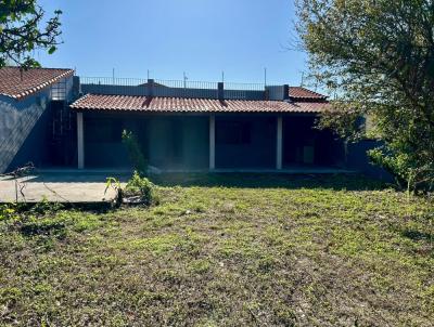 Casa para Venda, em Itanhaém, bairro Jardim Regina, 1 dormitório, 1 banheiro, 6 vagas
