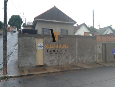Casa para Locao, em Alfenas, bairro Pinheirinho, 3 dormitrios, 1 banheiro, 1 sute, 2 vagas