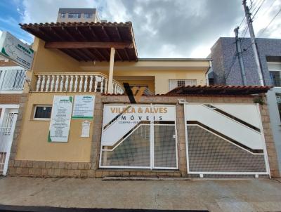 Casa para Locao, em Alfenas, bairro Centro, 3 dormitrios, 3 banheiros, 2 sutes, 2 vagas