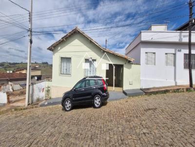 Casa para Venda, em Oliveira, bairro Dona Sinhaninha, 3 dormitrios, 1 banheiro, 1 sute, 2 vagas