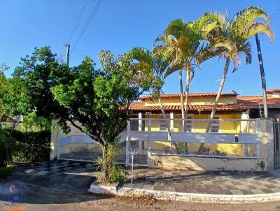 Casa para Venda, em Alfenas, bairro Residencial Novo Horizonte, 3 dormitrios, 2 banheiros, 1 sute, 2 vagas