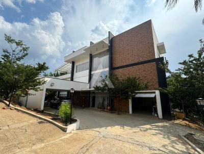 Casa para Venda, em Poos de Caldas, bairro Zona Rural, 5 dormitrios, 7 banheiros, 2 sutes, 4 vagas