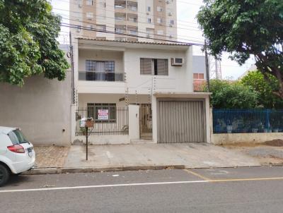 Sobrado para Venda, em Umuarama, bairro Zona I, 4 dormitrios, 2 banheiros, 1 sute, 3 vagas