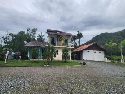 Casa para Venda, em Navegantes, bairro Escalvados, 4 dormitrios, 3 banheiros, 10 vagas