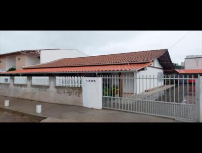 Casa para Venda, em Navegantes, bairro Gravat, 3 dormitrios, 2 banheiros, 4 vagas