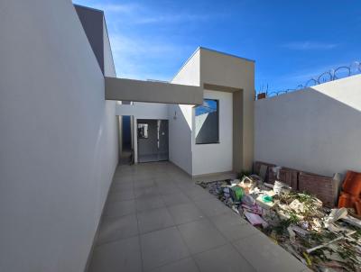 Casa para Venda, em Montes Claros, bairro Carmelo, 3 dormitórios, 1 banheiro, 1 vaga