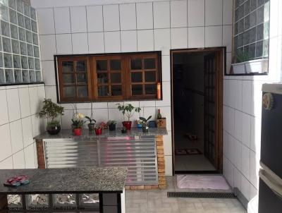 Casa para Venda, em Mau, bairro Guapituba, 2 dormitrios, 2 banheiros, 2 vagas