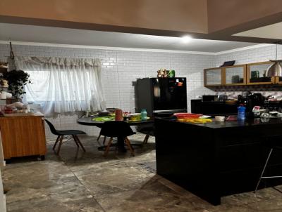 Sobrado para Venda, em Mogi das Cruzes, bairro Taboo, 4 dormitrios, 2 banheiros, 2 vagas