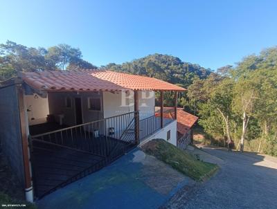 Casa em Condomínio para Venda, em Teresópolis, bairro Albuquerque, 2 dormitórios, 1 banheiro, 2 vagas