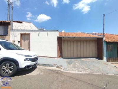 Casa para Venda, em Alfenas, bairro Residencial Oliveira, 3 dormit�rios, 2 banheiros, 1 su�te, 2 vagas