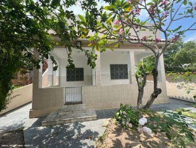 Casas 3 e 4 Quartos para Venda, em Serop�dica, bairro Fazenda Caxias, 3 dormit�rios, 1 banheiro, 3 vagas