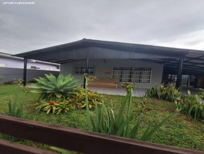 Casa para Temporada, em Bombinhas, bairro Centro, 3 dormit�rios, 2 banheiros, 1 su�te, 2 vagas