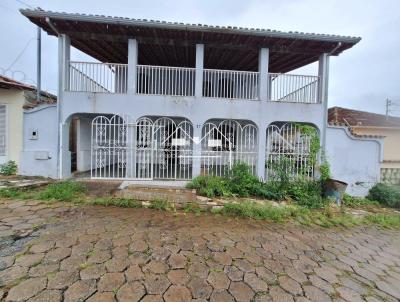 Casa para Venda, em Oliveira, bairro Santa Maria, 3 dormit�rios, 2 banheiros, 2 su�tes, 1 vaga