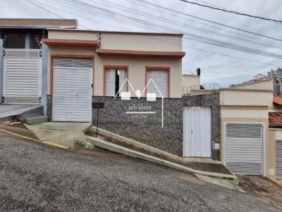 Casa para Venda, em Oliveira, bairro Centro, 3 dormit�rios, 1 banheiro, 3 vagas