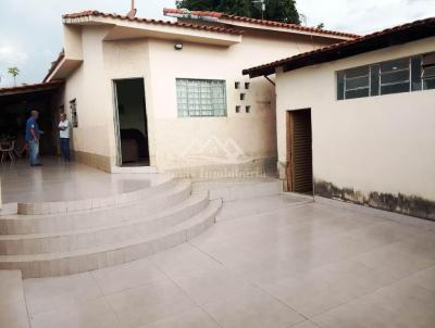 Casa para Venda, em Patos de Minas, bairro Santa Terezinha, 3 dormit�rios, 2 banheiros, 1 su�te, 5 vagas