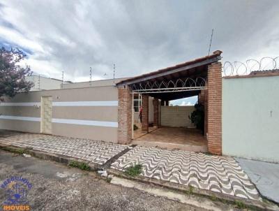 Casa para Venda, em Alfenas, bairro Jardim S�o Carlos, 3 dormit�rios, 2 banheiros, 1 su�te, 2 vagas