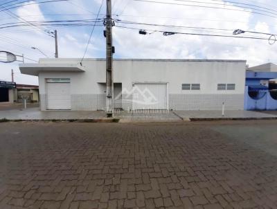 Casa para Venda, em Patos de Minas, bairro Cristo Redentor, 3 dormit�rios, 2 banheiros, 1 su�te, 2 vagas