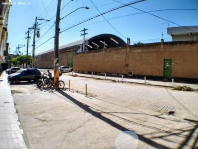 Galp�o para Loca��o, em S�o Gon�alo, bairro Arsenal, 4 banheiros