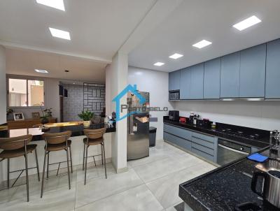 Casa em Condom�nio para Venda, em Contagem, bairro Centro, 4 dormit�rios, 3 banheiros, 2 su�tes, 4 vagas