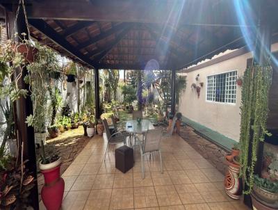 Casa para Venda, em Goi�nia, bairro Jardim Planalto, 4 dormit�rios, 5 banheiros, 1 su�te, 4 vagas