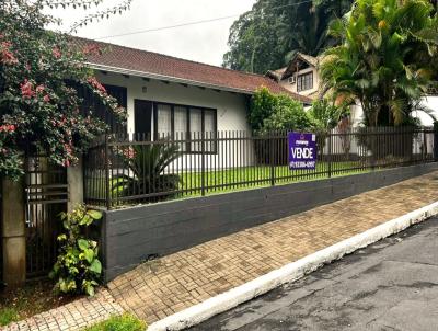 Casa para Venda, em Joinville, bairro Atiradores, 3 dormit�rios, 1 banheiro, 1 su�te, 3 vagas