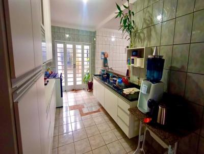 Casa para Venda, em Ja�, bairro Jardim novo horizonte, 2 dormit�rios, 2 banheiros, 2 vagas