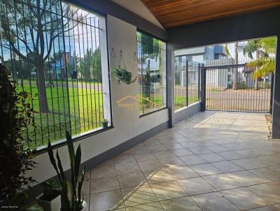 Casa para Venda, em Carazinho, bairro LOEFF, 3 dormit�rios, 4 banheiros, 1 su�te, 2 vagas