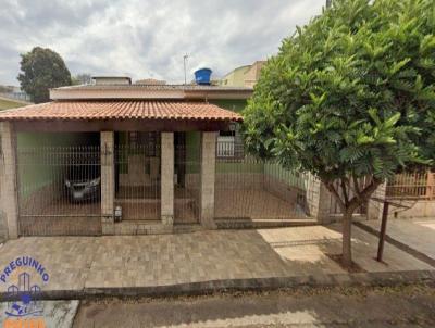 Casa para Venda, em Alfenas, bairro Vila Godoy, 3 dormit�rios, 1 banheiro, 1 vaga