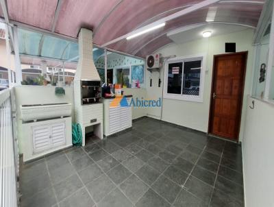 Sobrado para Venda, em S�o Vicente, bairro Vila Voturua, 2 dormit�rios, 2 banheiros, 1 vaga