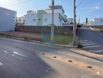 Terreno para Venda, em Patos de Minas, bairro Laranjeiras