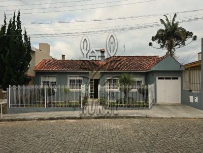 Casa para Venda, em Cangu�u, bairro Centro, 5 dormit�rios, 2 banheiros, 2 su�tes