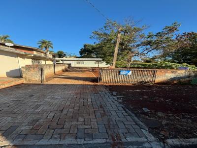 Casa para Venda, em Coronel Vivida, bairro Schiavini, 3 dormit�rios, 2 banheiros, 2 vagas