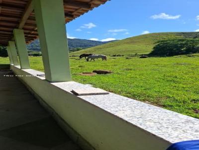 Fazenda para Venda, em Cachoeiras de Macacu, bairro Japuiba, 3 dormit�rios, 2 banheiros, 3 vagas